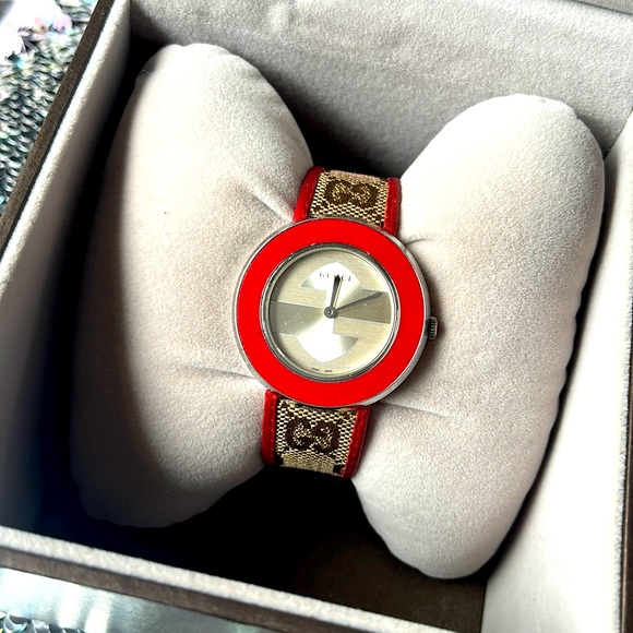 Gucci U Play Watch - Picture 1 of 8